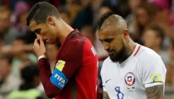 “Ajo që i bënë është e turpshme”, Arturo Vidal i del në mbrojtje Ronaldos dhe kritikon trajnerin e Portugalisë