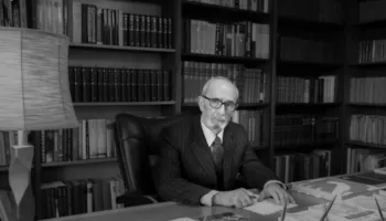 Akademik Rexhep Qosja: Eh, arkivat! Sa të rëndësishëm e sa të rrezikshëm janë!
