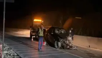 Aksident i rëndë në Peshkopi/ Dy makina përplasen me njëra-tjetrën, transportohen në spital shtatë persona