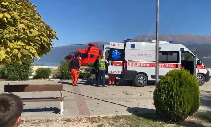 Aksident i rëndë në Pogradec/ Kamioni përplas biçikletën, 26-vjeçari transportohet me helikopter drejt Spitalit të Traumës në Tiranë