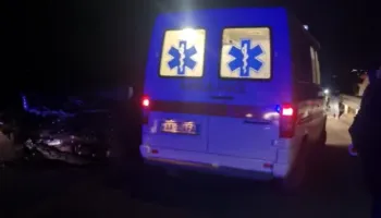 Aksident në aksin Kardhiq-Delvinë, kamioni përmbyset në rrugë