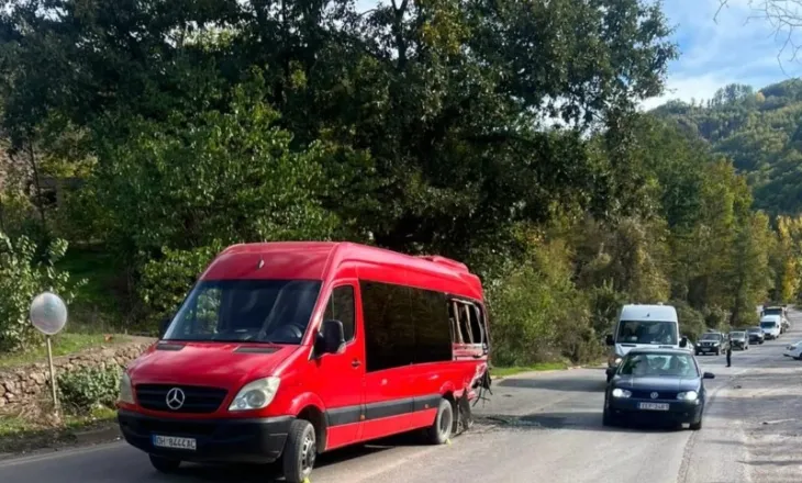 Aksident në aksin Librazhd–Përrenjas. Përplasen katër automjete, tre persona përfundojnë në spital