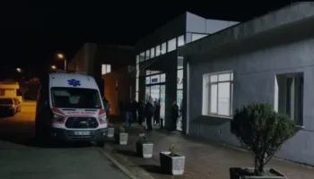 Aksident në Berat-Ura e Kuçit/ Makina përplas burrin me biçikletë dhe largohet, i plagosuri dërgohet te Trauma