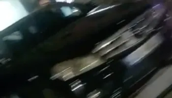 Aksident në Vlorë, dy automjete përplasen dhe përfundojnë në trotuar