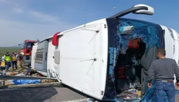 Aksident tragjik në Turqi! Autobusi me turistë përplaset me kamionin, 11 të vdekur dhe dhjetëra të plagosur