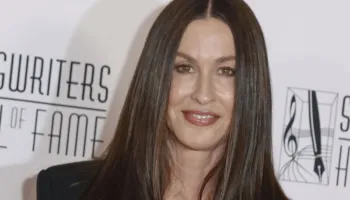 Alanis Morissette publikon këngën e re festive me Brandi Carlile dhe Steve Martin