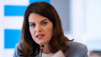 Albana Koçiu për protestën: Dhuna është rrugica e verbër e atyre që s’kanë çfarë ofrojnë