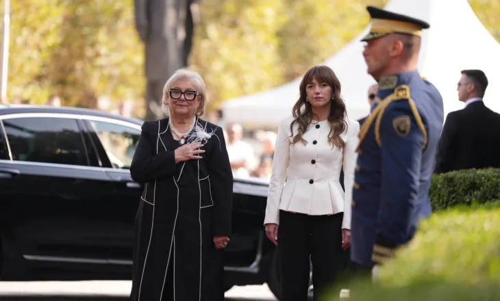 Albulena Haxhiu dorëzon detyrën e Presidentes, uron pasardhësen Justina Shiroka Pula