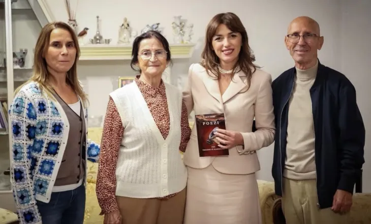 Albulena Haxhiu rikthehet tek familja ku qëndroi si refugjate: U ktheva për t’u çmallur, për të kujtuar dhe për të falënderuar familjen Sinani