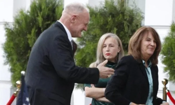 Ambasadori i ri i SHBA-ve mbledh edhe politikanët në pritje, Berisha mbetet përsëri “Non Grata”! Eric Wendt nuk e fton në ceremoni