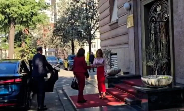 Ambasadorja e BE në Tiranë takim me Ballën në Kryesinë e Kuvendit (VIDEO)