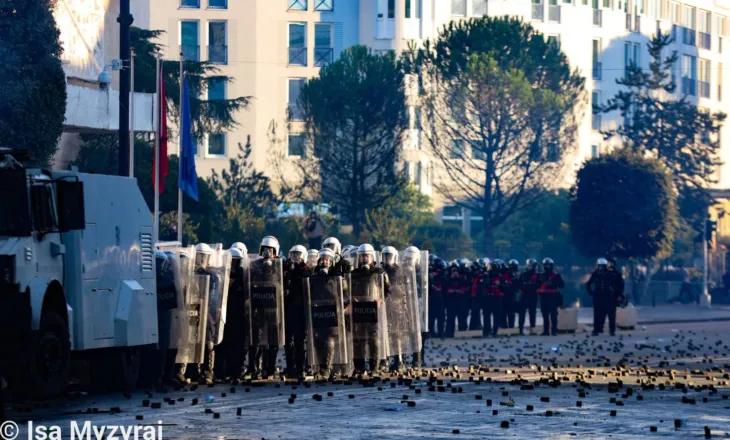 AMP: Po verifikojmë çdo rast të dyshuar për shkelje ligjore nga punonjësit e Policisë së Shtetit gjatë protestave