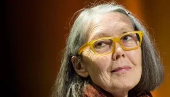 Anne Carson fiton Çmimin Nobel për Letërsi: Veprat e saj kalojnë kufijtë midis poezisë, prozës dhe shkencës