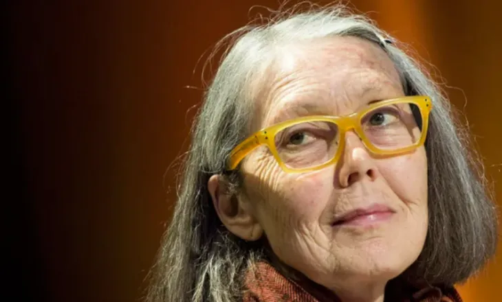 Anne Carson fiton Çmimin Nobel për Letërsi: Veprat e saj kalojnë kufijtë midis poezisë, prozës dhe shkencës