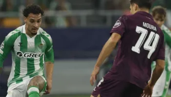 Antony shkëlqeu në fushë ndaj Porto-s në Champions, hajdutët bënë namin në shtëpinë e tij