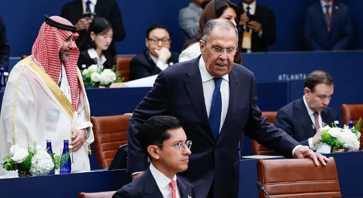 Anulohet fotoja zyrtare e G20, diplomatët evropianë refuzojnë të fotografohen me ministrin e Jashtëm rus