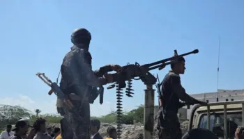 Arabia Saudite pritet të godasë Sanan e kontrolluar nga Huthët, paralajmërim për evakuim përpara operacionit