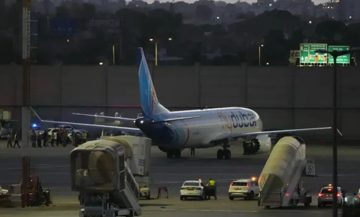 Arabia Saudite rihap pjesërisht aeroportin e Riadit pas sulmit me viktima, teksa Huthit kërcënojnë me goditje të reja