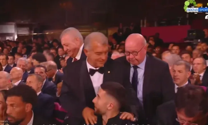Armand Duka përkrahë presidentit të Barcelonës, i pranishëm në ceremoninë e Topit të Artë