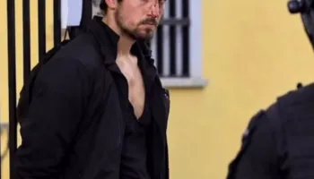 Arrest shtëpie për heroin e protestës Klevi Meta, vetëm një nga 19 protestues mbetet në burg