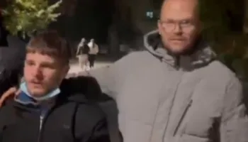 Aulon Kalaja sfidon Taulant Ballën, publikon bisedën me të miturin që u dhunua nga policia