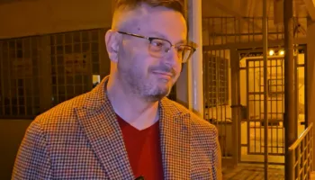 Avokati flet nga burgu i Fierit: Veliaj vijon të jetë në të njëjtat kushte denigruese