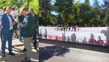 Banorët e Memaliajt protestojnë para Kuvendit, i pranishëm edhe kryetari i Bashkisë: I kanë bërë llogaritë gabim