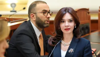 Bardhi: Të kanë mbyllur gojën/ Spiropali i përgjigjet: Nuk më shantazhon askush