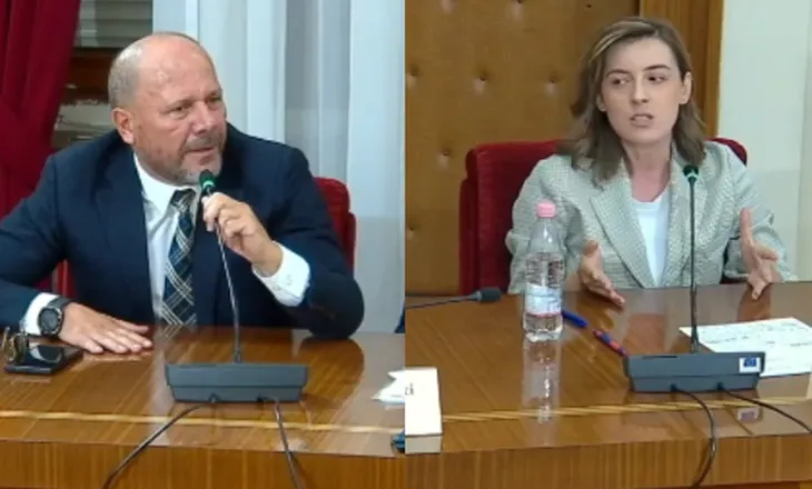 Batuta dhe ironi te “Ligjet”/ Zegjine Çaushi: O Xhelal tani u kujtove pasi bëre plazh, Mziu: Këshillat e tua të çojnë drejt kolapsit