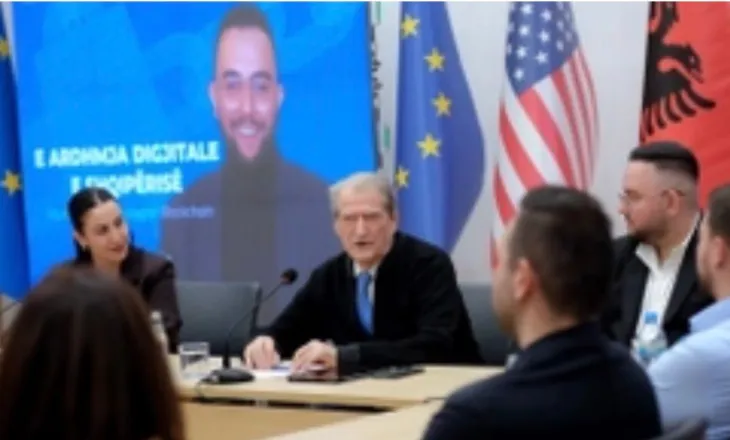 Berisha: AKSHI u kthye në qendrën e tenderave sekretë, ‘balozi i zi’ i Ramës mori në dorë qindra milionë euro të taksapaguesve