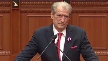 Berisha akuzon mazhorancën në Kuvend: Po asgjësoni 15 bashki për interesat tuaja korruptive