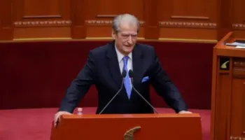 Berisha-deputetëve të PS: Videot e Gys Agasit me ju janë turpi i turpeve të njerëzimit dhe do të dalin
