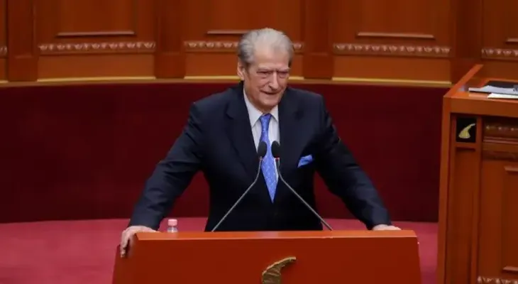 Berisha-deputetëve të PS: Videot e Gys Agasit me ju janë turpi i turpeve të njerëzimit dhe do të dalin