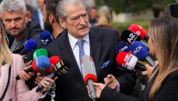 Berisha: Edi Rama është në grahmat e fundit dhe shqiptarët do marrin vesh miliardat që u ka vjedhur atyre