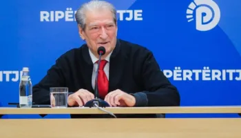 Berisha: Kur PD-ja të vijë në pushtet do dëmshpërblejë dhe dekorojë studentët që dënohen në protestë