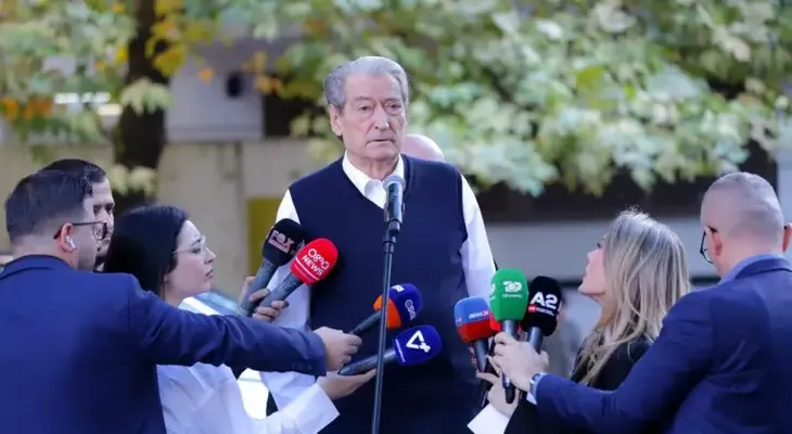 Berisha: Padrino dyshohet se ka bërë marrëveshje me Dhomën e Avokatisë për të gjobitur sa më shumë qytetarët