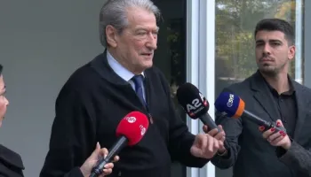 Berisha paralajmëron Ramën: Beteja me studentët do të jetë fundi yt