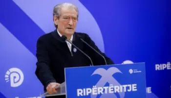 Berisha: U bëj thirrje demokratëve dhe mbarë qytetarëve të lënë çdo gjë dhe të bashkohen me studentët!