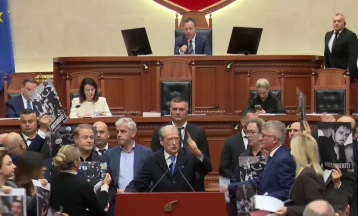 Berisha u kthehet deputetëve të PS: Gazin lotsjellës, kafkat dhe kockat e thyera i meritoni ju, jo të rinjtë
