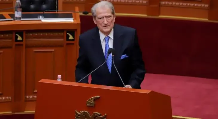 Berisha: Xhaçka ka luajtur kontrabandën e armëve me të shoqin kur ishte ministre e Mbrojtjes!