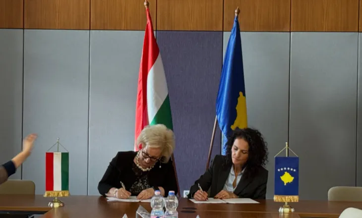 Bibliotekat kombëtare të Kosovës dhe Hungarisë nënshkruajnë memorandum bashkëpunimi