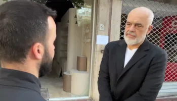 Bizneset e shkatërruara nga protesta, Rama premton mbështetje
