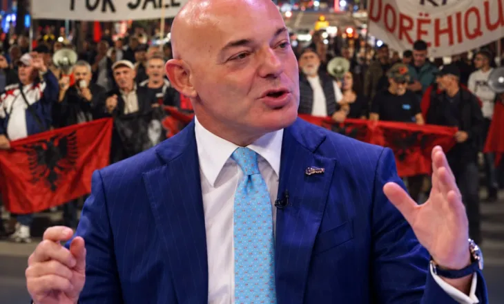 Blendi Fevziu: Protesta duhet të nxjerrë një lidership, siç ndodhi në vitet ‘90 kur studentët negociuan me Ramiz Alinë
