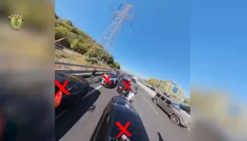 Bllokuan për ‘aheng’ autostradën Tiranë-Durrës, Rrugorja ndëshkon dasmorët!