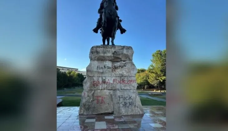 Blogeri italian: Çfarë lidhje ka shkatërrimi i Tiranës me dhunën dhe ndryshimin e Shqipërisë? Pse vandalizohet monumenti i Skënderbeut?