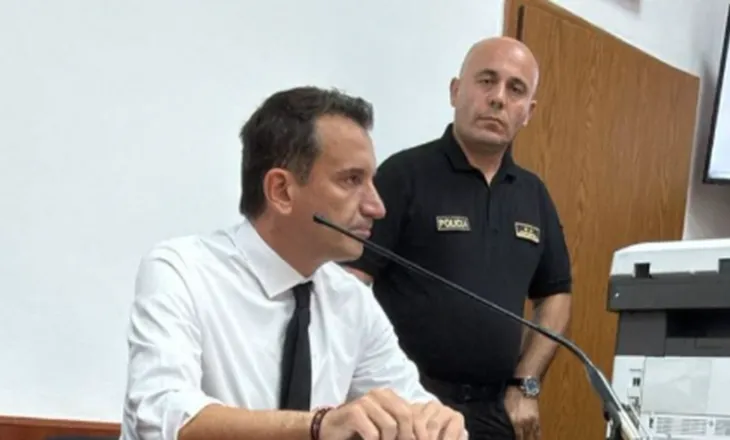 Bojkoti ‘ngric’ seancën, shtyhet gjyqi ndaj Veliajt, GJKKO gjobit avokatët me 50 mijë lekë