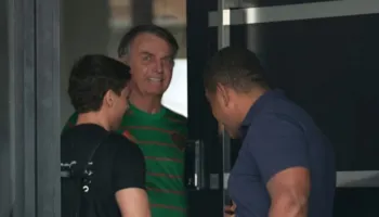 Brazil/ Bolsonaros i anulohen pasaportat, ka spekullime se ai mund të jetë larguar nga vendi