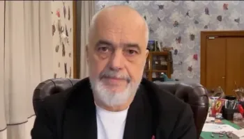 “Burg, burg, dorëheqje…” Rama u përgjigjet studentëve: S’më keni thënë pse duhet të largohem