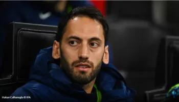 Calhanoglu rikthehet në stërvitje me ekipin, titullar në Champions dhe mesazh klubit për rinovimin