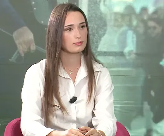Çfarë po ndodh me studentët para protestës? Studentja që sfidoi Ramën del me një tjetër deklaratë